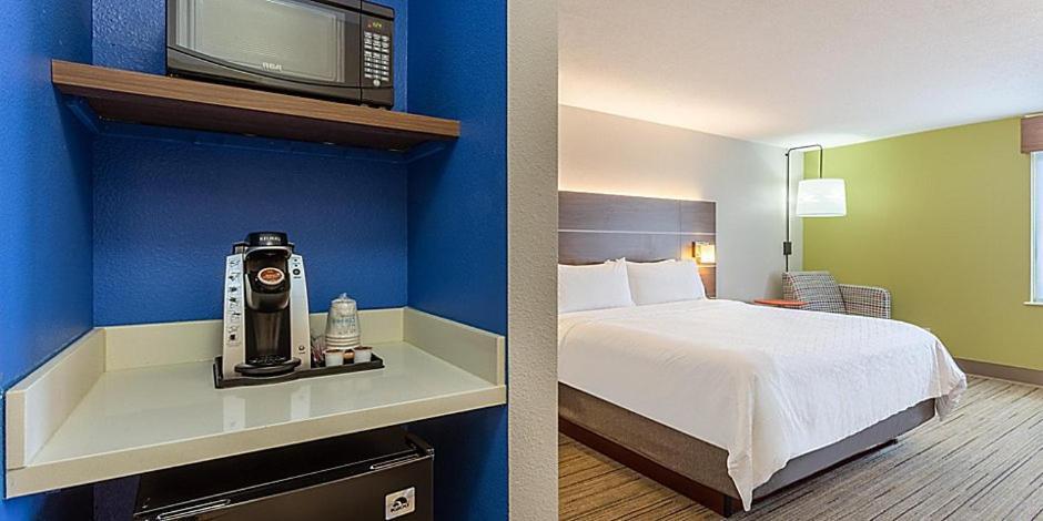 Holiday Inn Express & Suites - Kokomo South By Ihg Εξωτερικό φωτογραφία