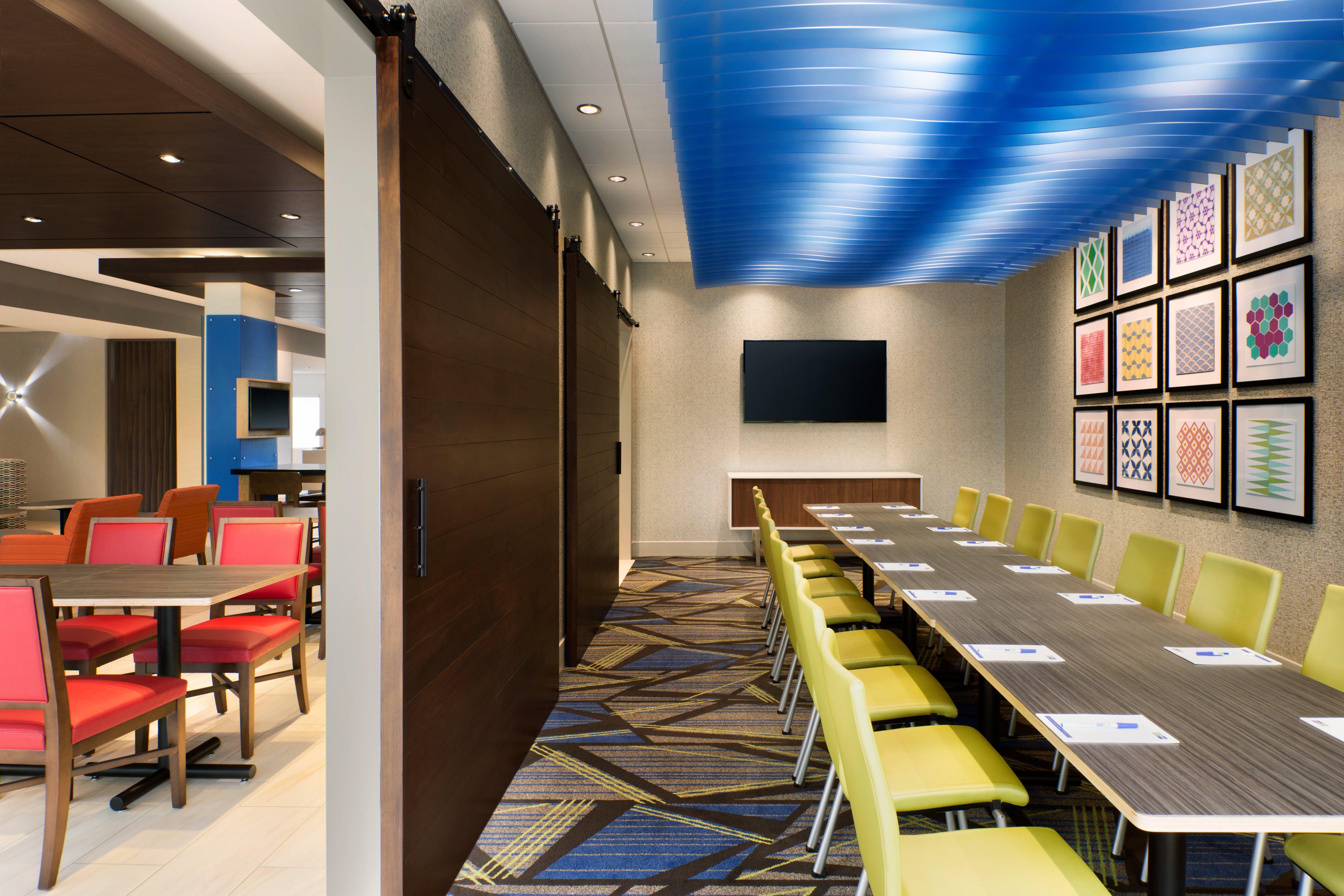 Holiday Inn Express & Suites - Kokomo South By Ihg Εξωτερικό φωτογραφία